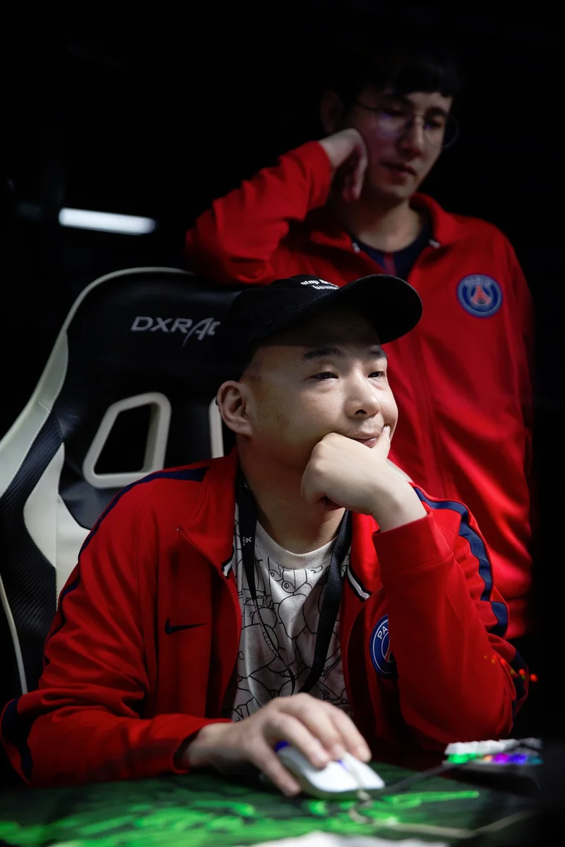 The QQQ Hype Train: What the big money is doing and why you should probably ignore it